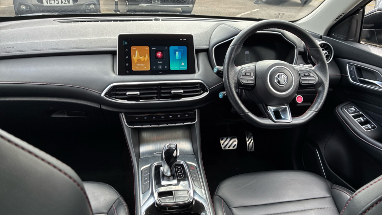 MG HS 1.5 T-GDI Trophy 5dr DCT Petrol Hatchback